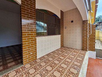Casa � venda com 84m�, 3 quartos e sem vaga