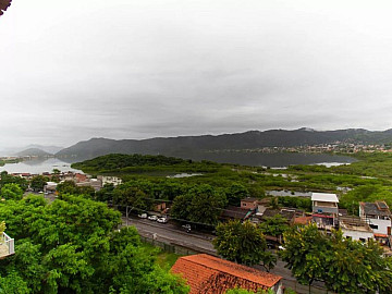 Casa � venda com 250m�, 3 quartos e 1 vaga