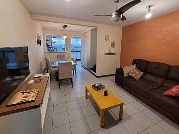 Casa � venda com 146m�, 3 quartos e 1 vaga